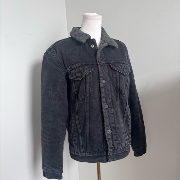 Levi’s Black Sherpa Denim Trucker Jacket Men’s S / Women’s M-L Oversized - Picture 2 of 8